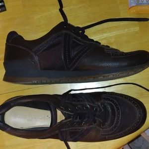 Louis Vuitton Brown Leather Trainers size 10